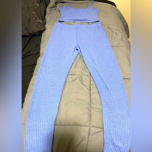 Spaghetti strap top with matching leggings,they’re all LARGE size